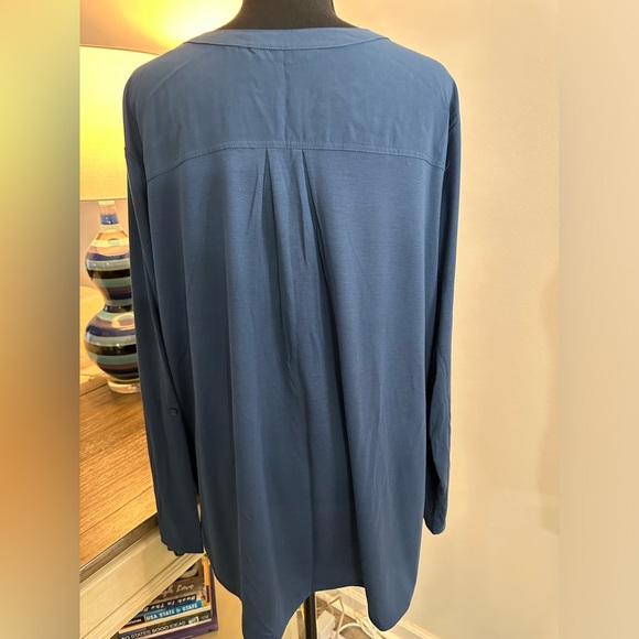 Port Authority Woman’s True Blue Blouse - Size 3XL - Picture 3 of 10